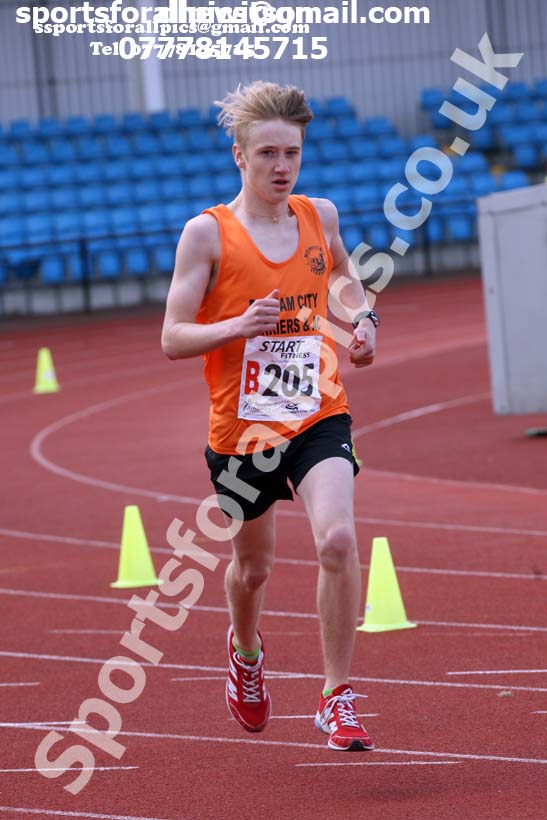 Boys under-15s 3 stage relay, Northern Senior 6 and 4 and Junior Stage Road Relays, SportsCity, Manchester. Photo:  David T. Hewitson/Sports for All Pics
